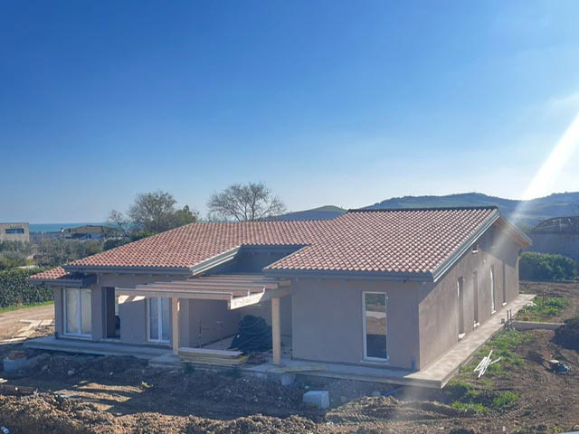 Realizzazione-impianti-fotovoltaici-fermo